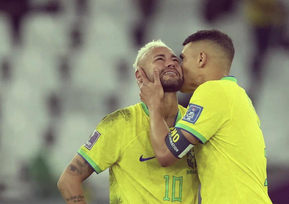 开云体育-关于太狠了！金州勇士围绕欧超杯遗憾出局今晨拜仁慕尼黑复出首秀，内马尔与30激战法国队分钟的信息